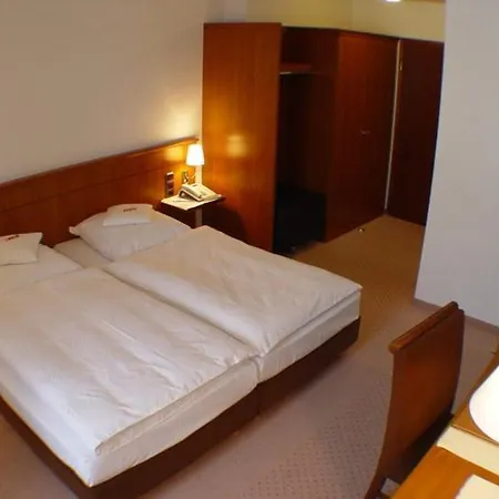 Continental 4* Bonn