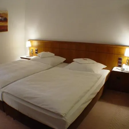 Continental Otel Bonn