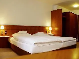 Continental 4* Bonn